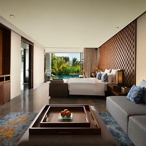 Pool Suite